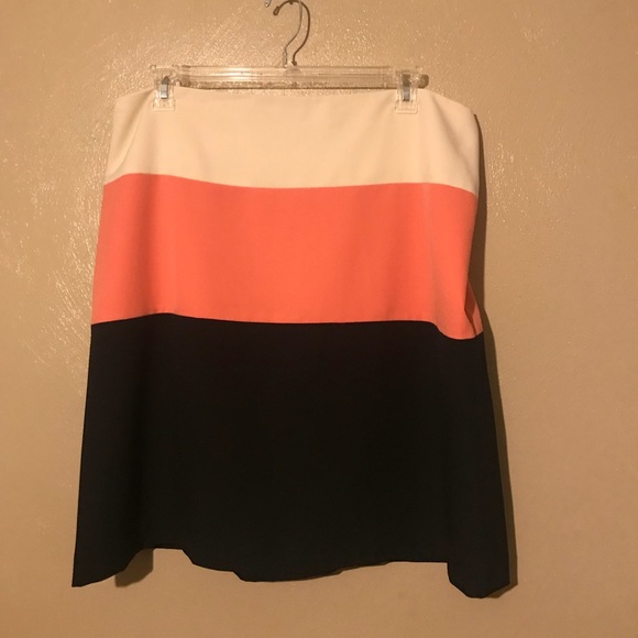 Kasper Dresses & Skirts - Kasper skirt beautiful color block combo size 18